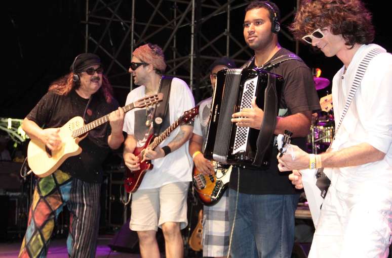 <p>Moraes Moreira em a&ccedil;&atilde;o durante o Carnaval de Salvador</p>