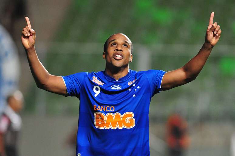 <p>Atacante do Cruzeiro pode fechar com Palmeiras em negociação que levou Luan a BH</p>