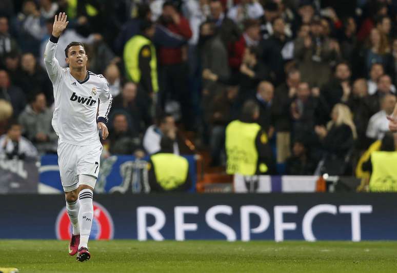 Cristiano Ronaldo marcou contra seu ex-time e comemorou de forma contida; Real Madrid e Manchester United empataram por 1 a 1 no Santiago Bernabéu