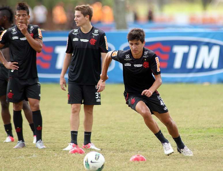 <p>Mattheus n&atilde;o atuou em jogos do Flamengo nesta temporada</p>