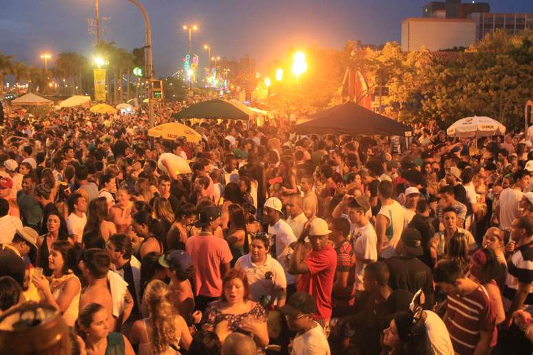 <p>O show do monobloco foi o último da programação oficial do Carnaval de Florianópolis</p>