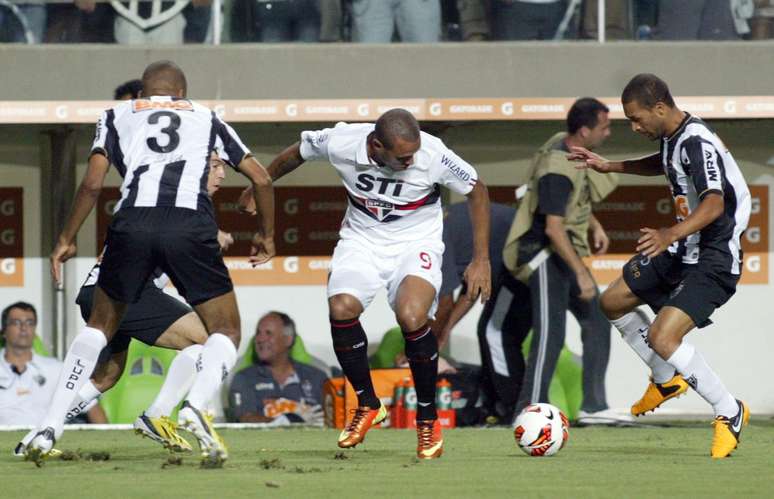 <p>Com a camisa n&uacute;mero 3, L&eacute;o Silva espera o Atl&eacute;tico-MG bem postado por mais uma vit&oacute;ria na Libertadores</p>