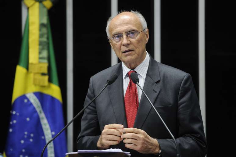 O senador Eduardo Suplicy disse que não aceitará o convite de Marina Silva para um novo partido