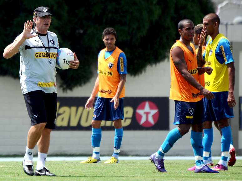 Oswaldo prevê consequências importantes para o clássico contra o Flamengo