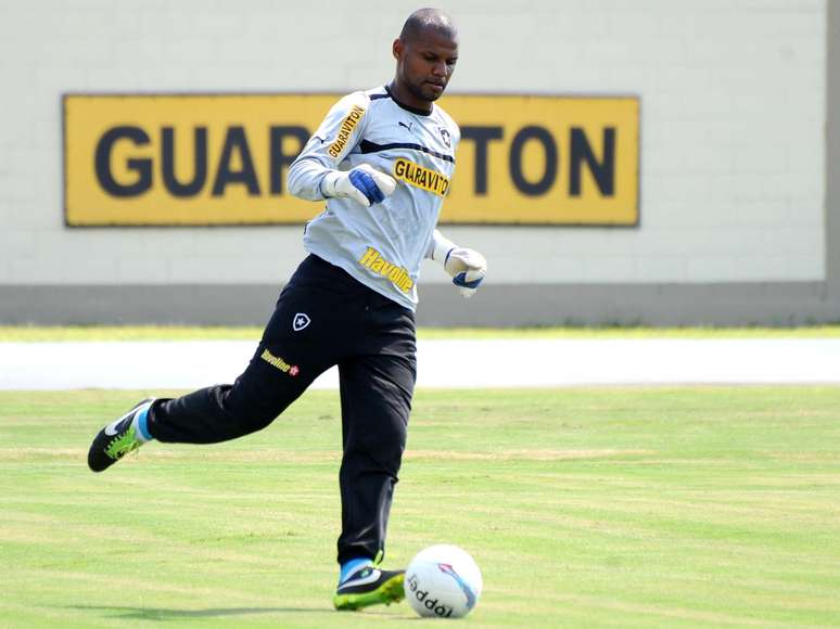 <p>De acordo com Jefferson, jogadores do Botafogo completarão nesta quarta dois meses sem receber </p>