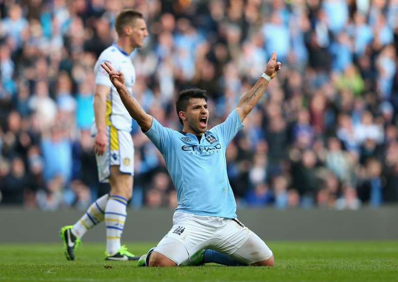 <p>Agüero foi o destaque do jogo com dois gols e uma assistência</p>