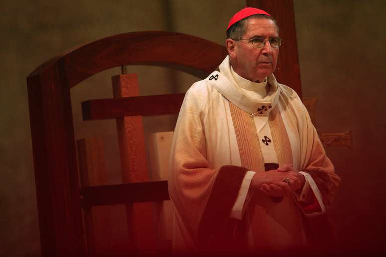 O cardeal Roger Mahony, ex-arcebispo de Los Angeles, em foto de dezembro de 2010