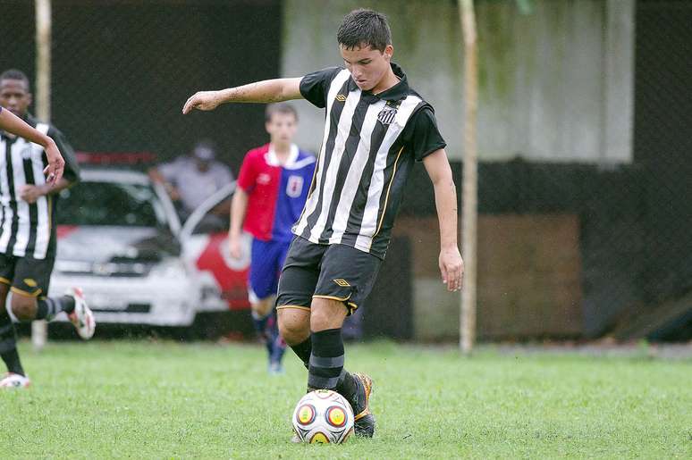 <p>Jean Chera pode jogar pelo time Sub-23 do Atlético-PR no Paranaense</p>