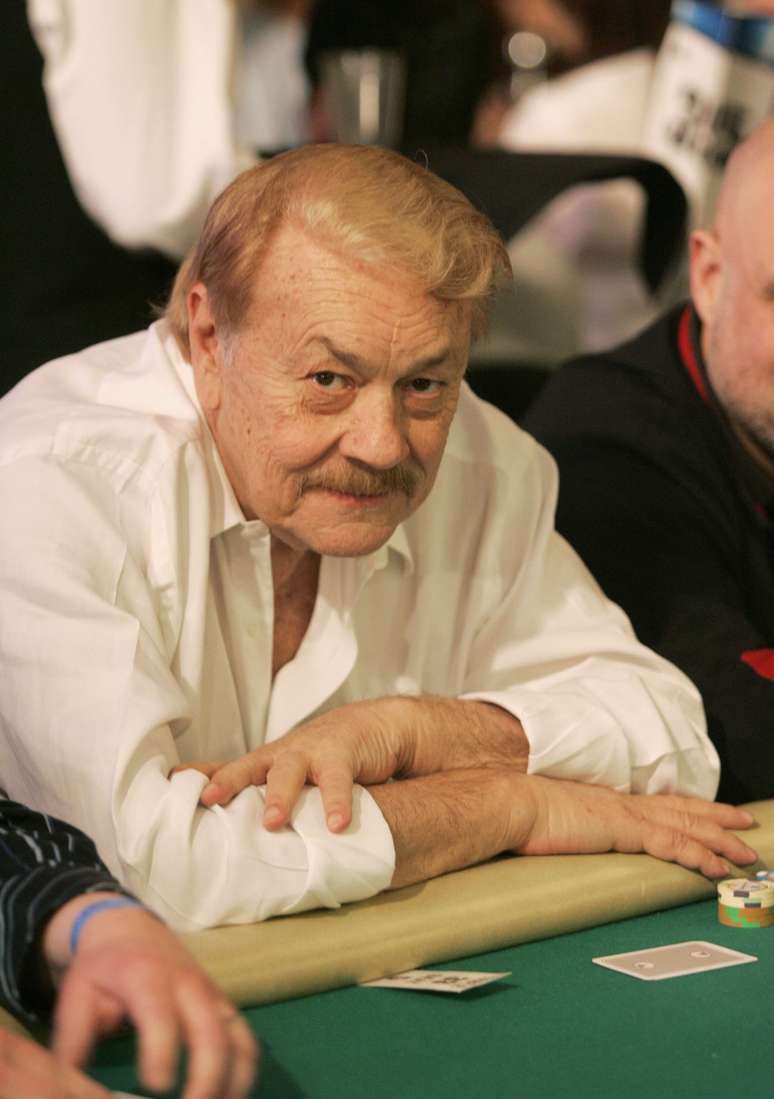 <p>Jerry Buss morreu aos 79 anos nesta segunda</p>