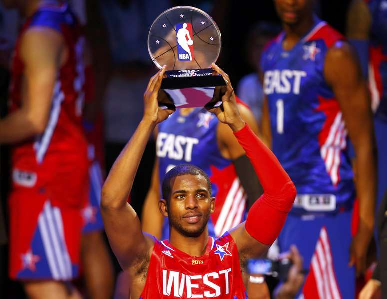 O armador Chris Paul, do Los Angeles Clippers, foi nomeado Jogador Mais Valioso (MVP) ao conseguir 20 pontos, 15 assistências e quatro roubadas de bola