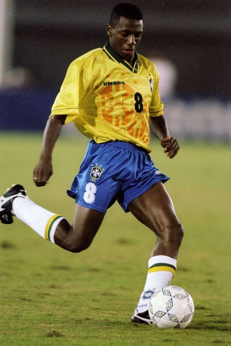 <p>Volante Amaral chegou a jogar na Seleção Brasileira</p>
