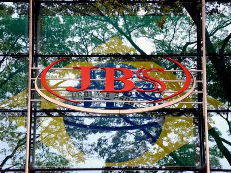 O grupo belga-brasileiro JBS afirmou que os contratos também foram suspensos