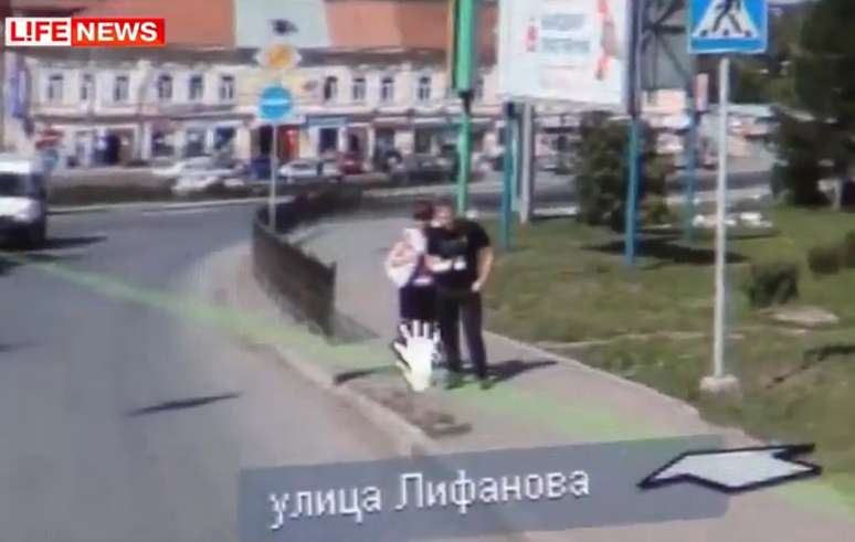 Noivo foi flagrado em serviço similar ao Street View oferecido na Rússia