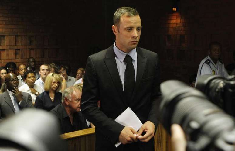 <p>Oscar Pistorius &eacute; acusado de matar a namorada.</p>