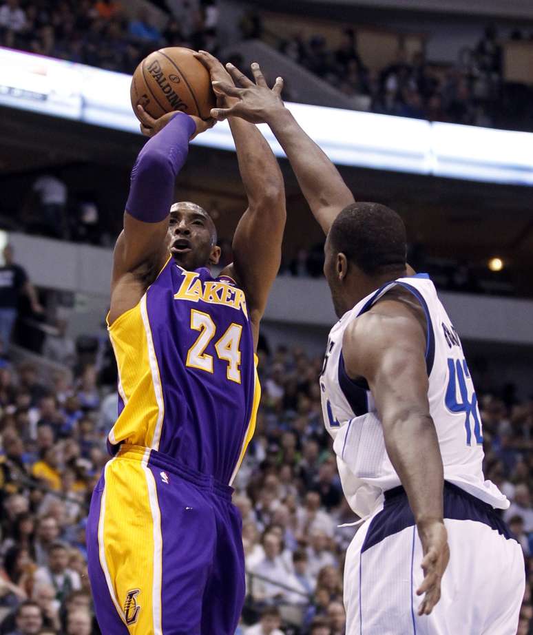 <p>Bryant foi decisivo na vit&oacute;ria dos Lakers</p>