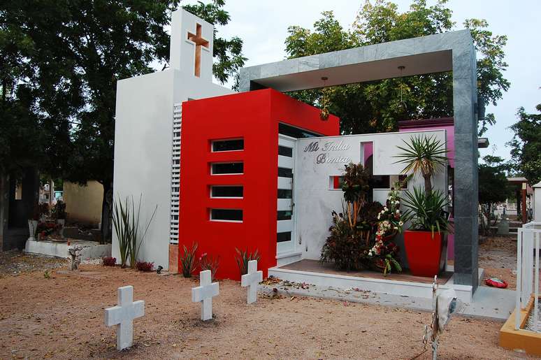 Foto do dia 28 de janeiro de 2013 exibe o mausol&eacute;u de Susy, em Guam&uacute;chil