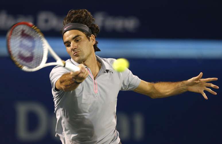 <p>Federer superou susto no torneio em que é o atual campeão</p>