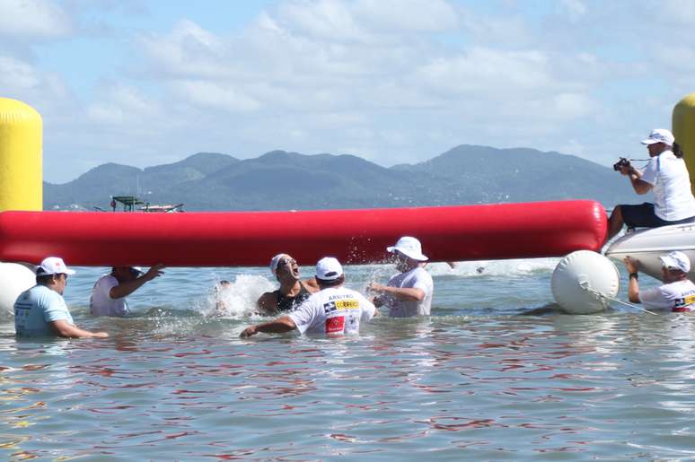 <p>A largada foi dada &agrave;s 9h, e na disputa masculina de 5 km, Rog&eacute;rio Arapiraca (57m17s)&nbsp;e Samuel de Bona (57m19s) garantiram vaga</p>