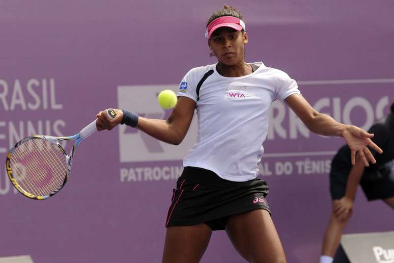 <p>Teliana Pereira está a uma vitória de conquistar vaga na chave principal do Grand Slam de Roland Garros</p>