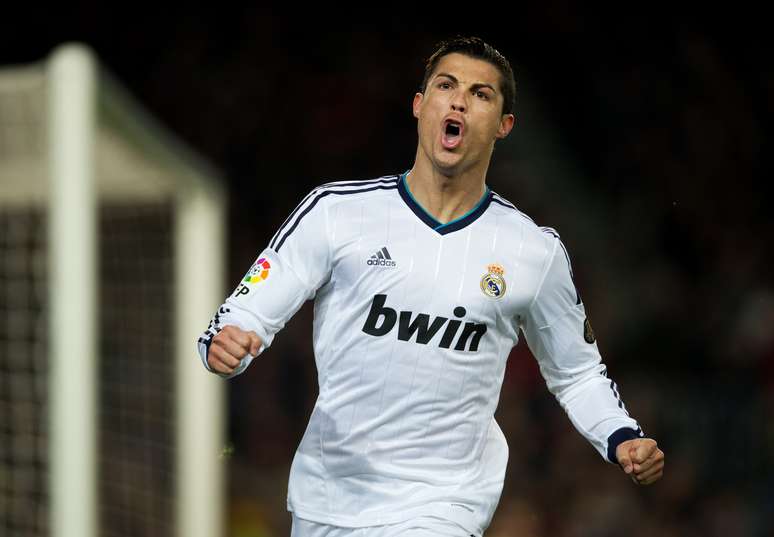 <p>Mourinho dirige Cristiano Ronaldo no Real Madrid</p>