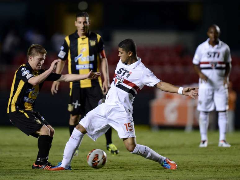 <p>Em recuperação, Denilson será poupado do clássico no Morumbi</p>