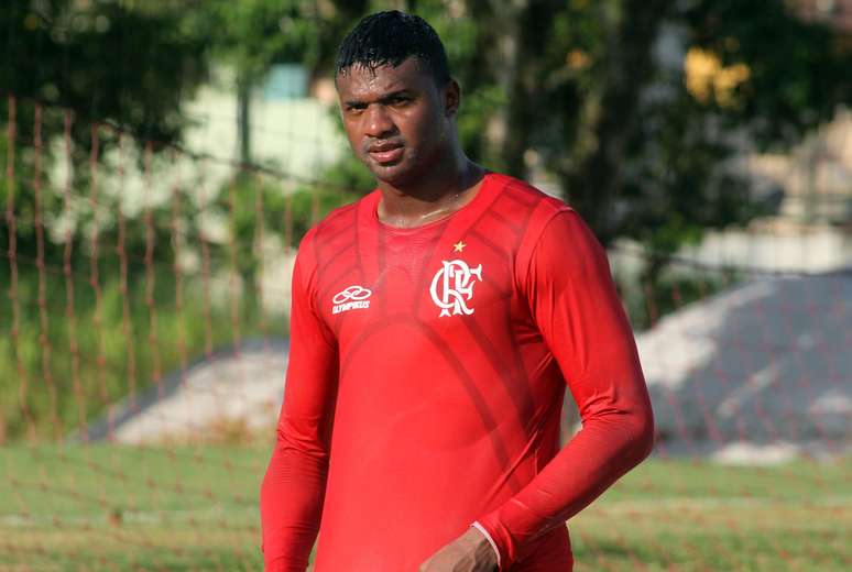 <p>Felipe est&aacute; confirmado no gol do Flamengo para pegar Botafogo</p>
