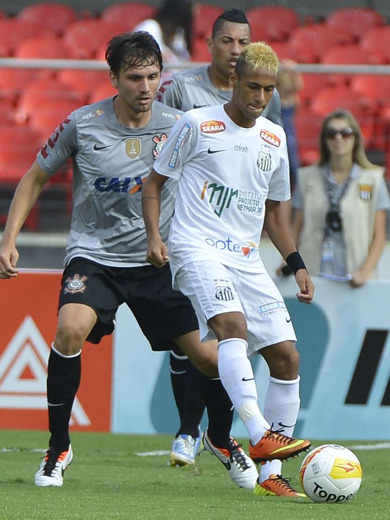 <p>Neymar teve atuação apagada diante do Corinthians</p>