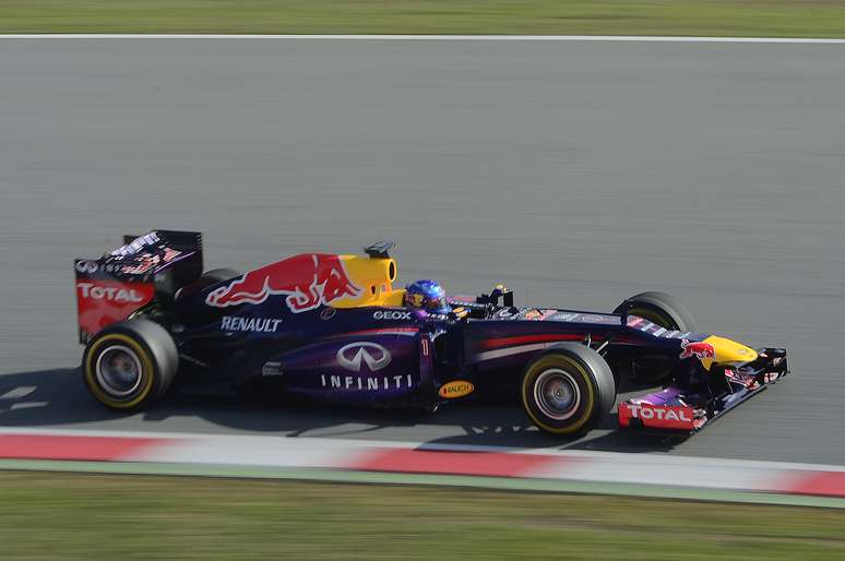 <p>Vettel teve desempenho discreto nos testes de pré-temporada</p>