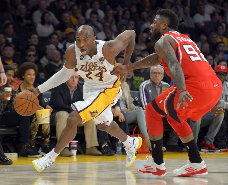 <p>Kobe Bryant novamente foi o destaque absoluto dos Lakers</p>