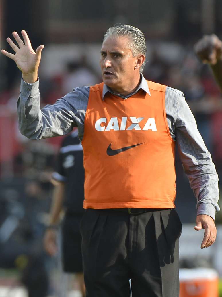 <p>Tite reclamou da proximidade da viagem de volta do México com o duelo contra o Ituano no Pacaembu</p>