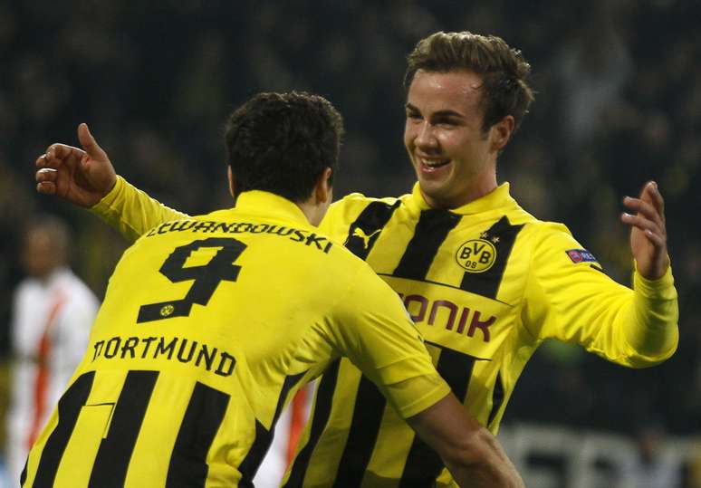 <p>O Borussia Dortmund não teve problemas nesta terça-feira para derrotar o Shakhtar Donetsk em casa por 3 a 0 e seguir às quartas de final da Liga dos Campeões da Europa</p>
