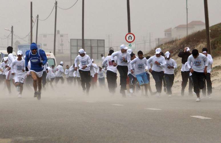 <p>Participantes competem na segunda Maratona de Gaza, em 2012</p>