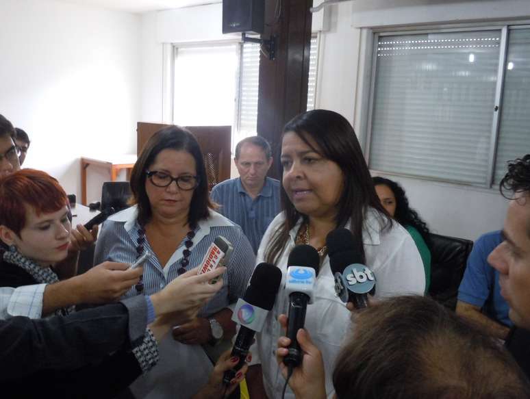 Rejane de Oliveira criticou a falta de investimentos do governo nas escolas estaduais