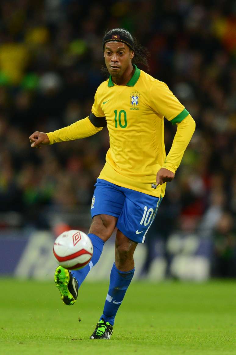 Camisa Brasil Treino – Ronaldinho Gaúcho – Copa Do Mundo 2002