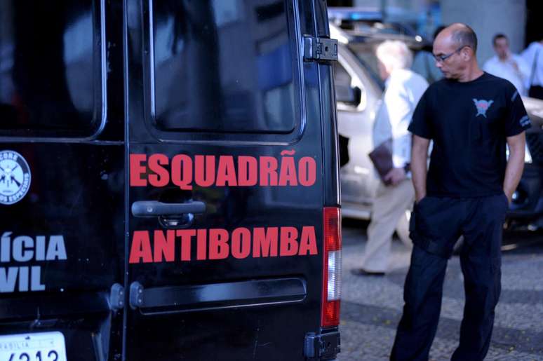Prédio da OAB no Rio de Janeiro foi esvaziado após explosão, na tarde desta quinta-feira