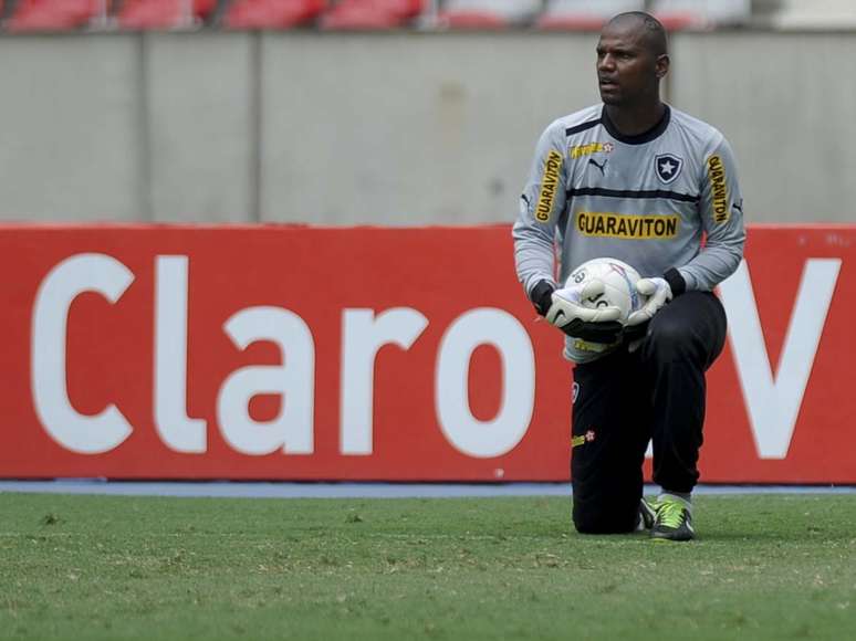 Jeferson afirmou que Botafogo precisa de título para afastar desconfiança em 2013