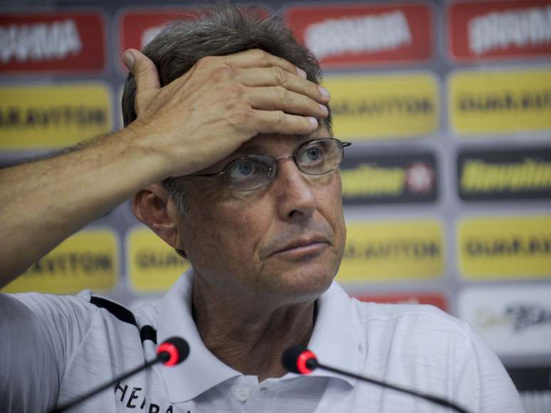 Oswaldo de Oliveira busca alternativa para surpreender na final da Taça Guanabara