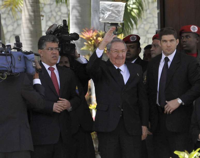 Raúl Castro, amigo de Chávez que o recebeu em Cuba na luta contra o câncer, foi um dos líderes latinos presentes no funeral do venezuelano