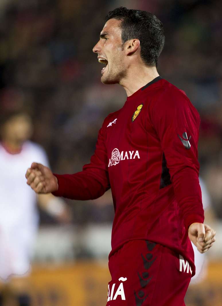 Alfaro marcou duas vezes contra o Sevilla neste sábado