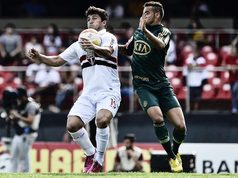 <p>Aloísio espera usar força física em partida da Copa Libertadores</p>