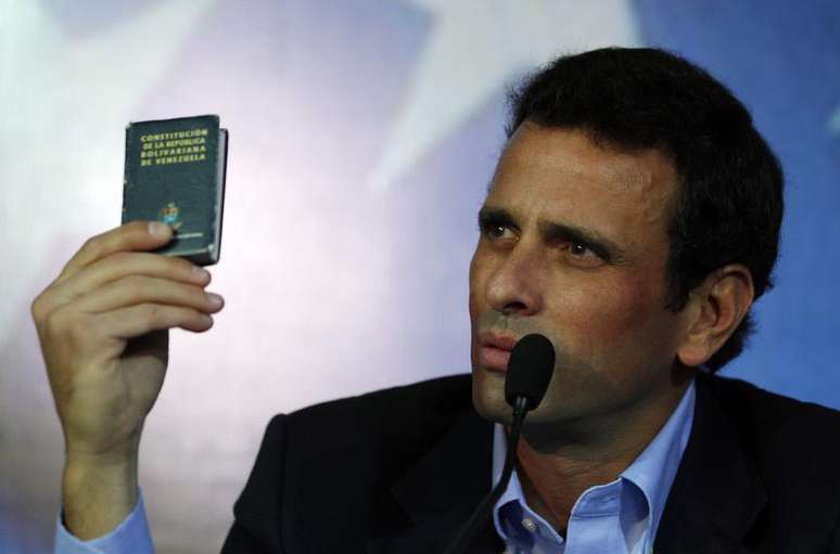 <p>Capriles decidiu se candidatar a presidente nas elei&ccedil;&otilde;es de abril</p>