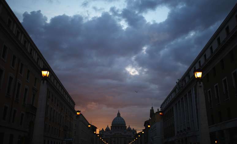 A Cidade do Vaticano no dia 11 de março, véspera do início do Conclave que elege o sucessor de Bento XVI