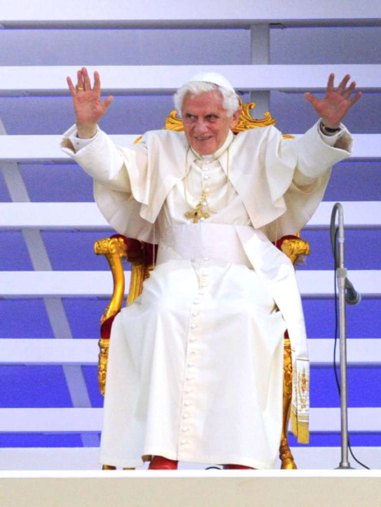<p>Pontificado de Bento XVI foi marcado por v&aacute;rios esc&acirc;ndalos - particularmente pela revela&ccedil;&atilde;o dos casos de pedofilia</p>
