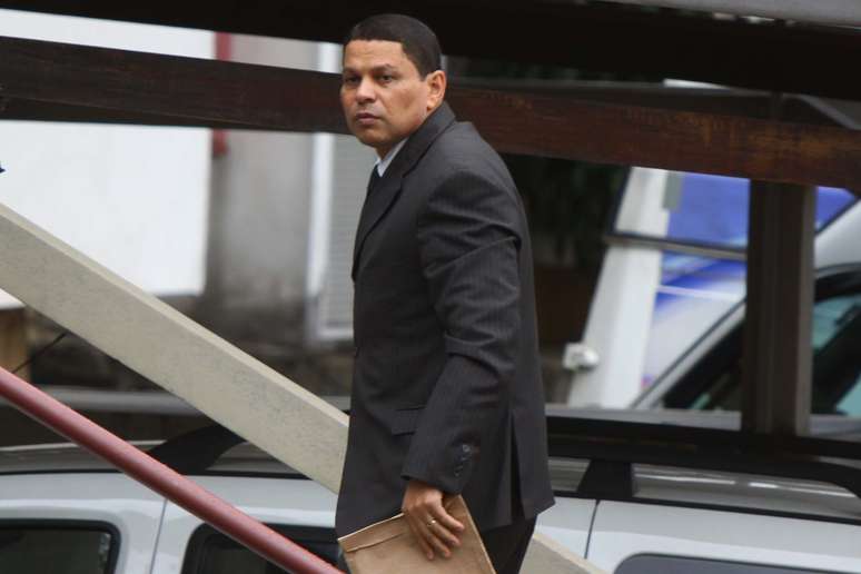 <p>Mizael Bispo, acusado de matar Mércia Nakashima, chega para o quarto dia de seu julgamento no Fórum de Guarulhos</p>
