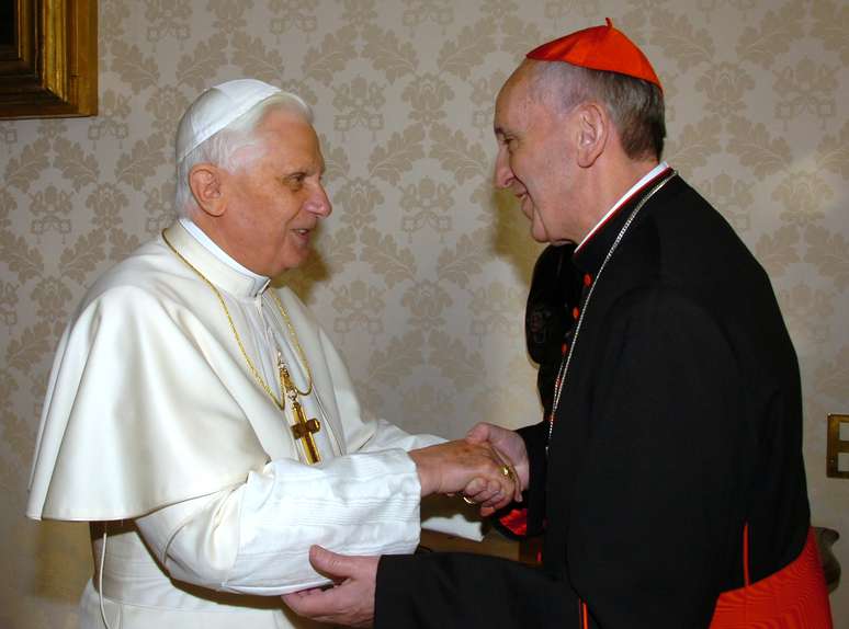 Bergoglio com o papa Bento XVI em imagem de janeiro de 2007
