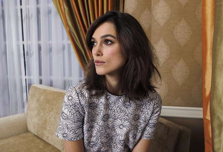 <p>Atriz Keira Knightley posa para retrato ao promover o filme "Anna Karenina", em Los Angeles, Califórnia, novembro de 2012</p>