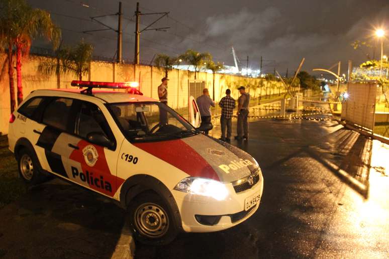 Policial militar à paisana matou um suspeito de roubo na saída do estacionamento de um shopping de São Paulo