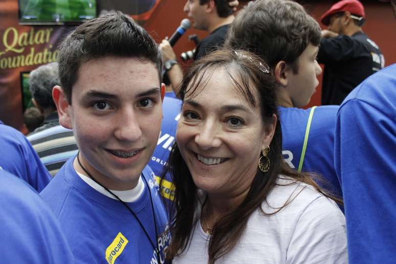 <p>Isabel Giodano com o filho, João Victor</p>