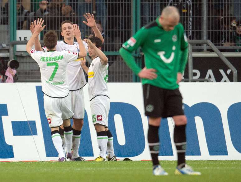 Mönchengladbach mantém bom ritmo com vitória no Alemão