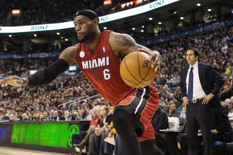 Miami e LeBron James seguem rotina de quebrar marcas históricas